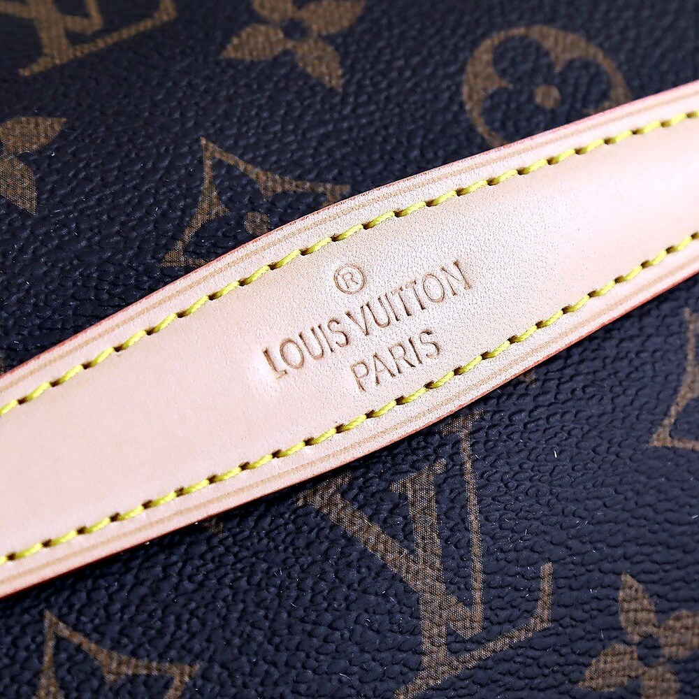 Louis Vuitton Monogram Bumbag with Tan Adjustable Strap - Picture 4 of 8